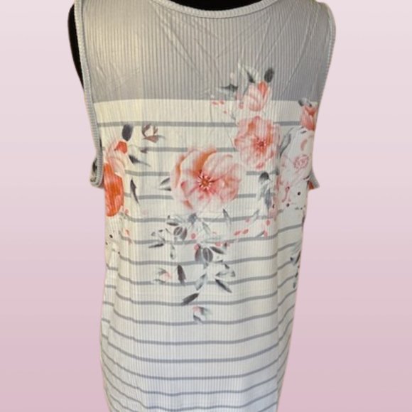 Grey Floral Top - Picture 7 of 11